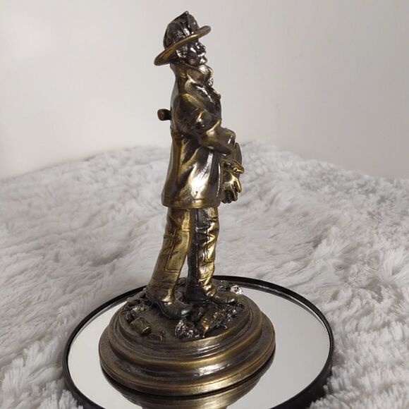 Red Hats Of Courage "Duty Calls" Pewter Statue - Picture 5 of 6